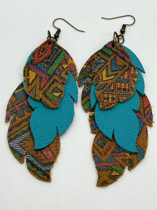 LEATHER 3 LAYER DROP FEATHERS TEAL AND AZTEC PATTERN