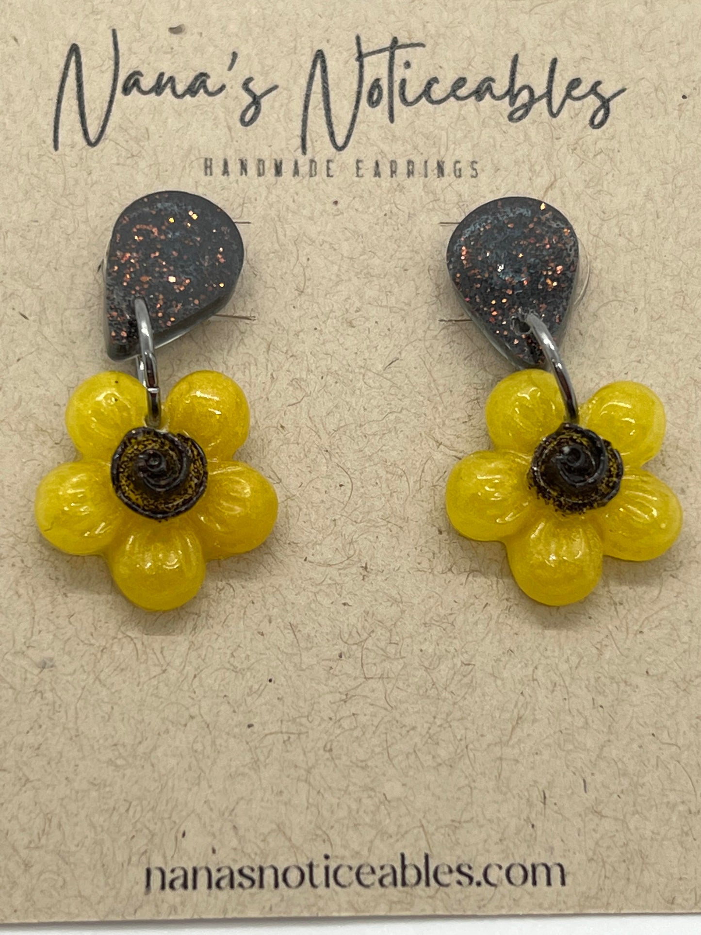 RESIN FLOWER DROP IN YELLOW