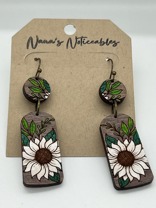 WOOD PAINTED DAISY EARRINGS