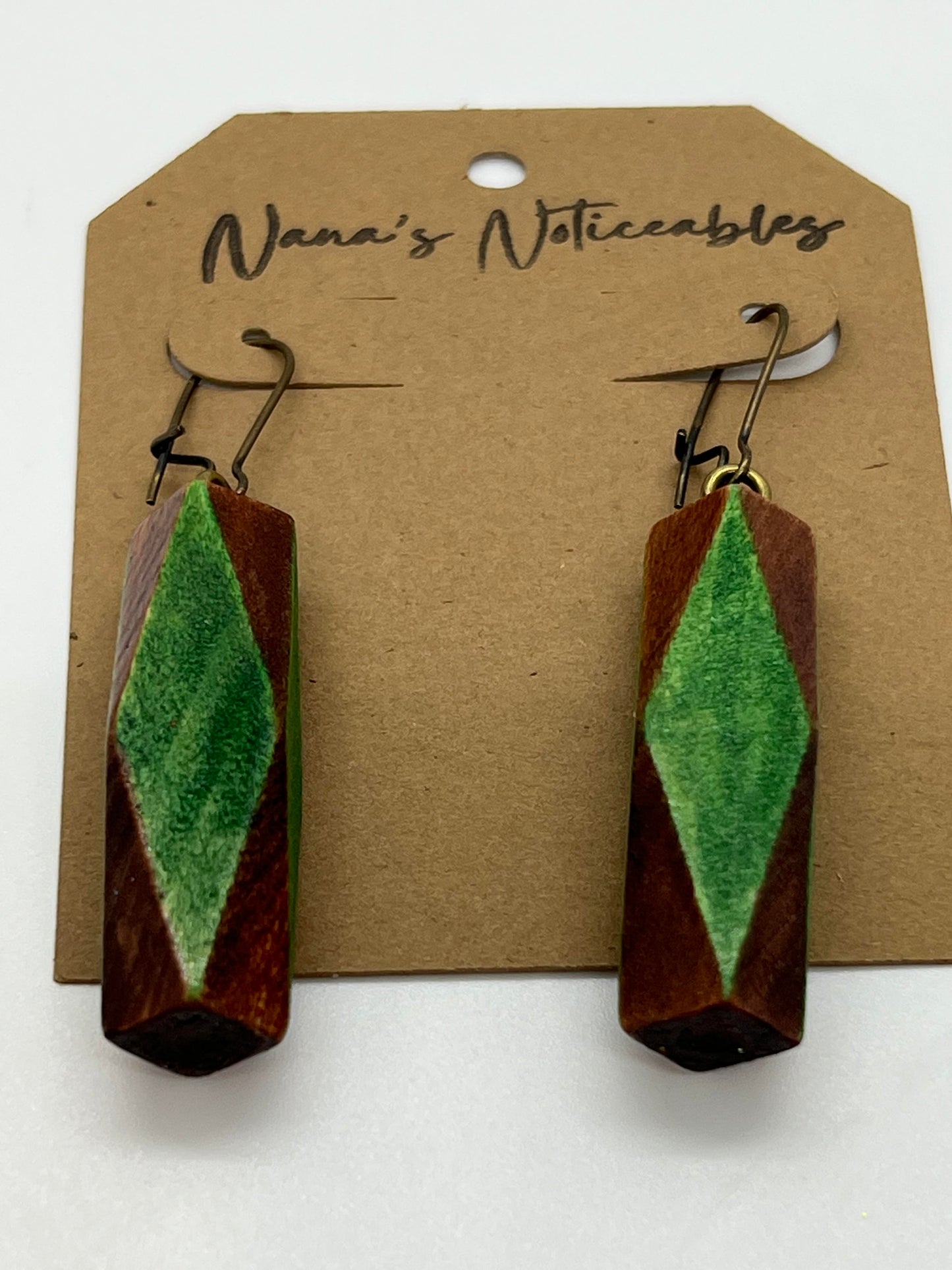 WOOD DIAMOND BEAD IN STAINED GREEN/BROWN