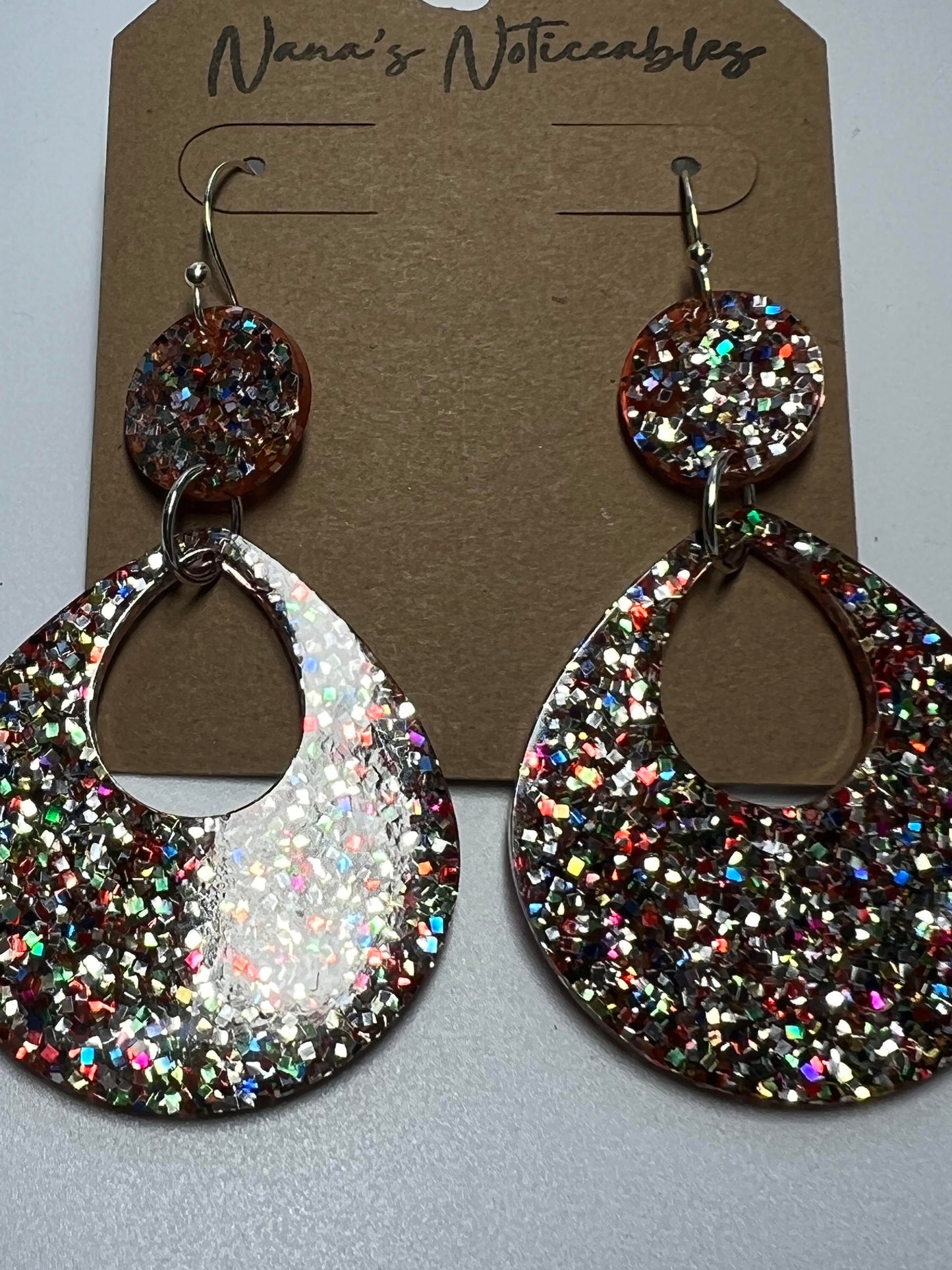 RESIN CIRCLE & OPEN TEAR DROP IN MULTI GLITTER