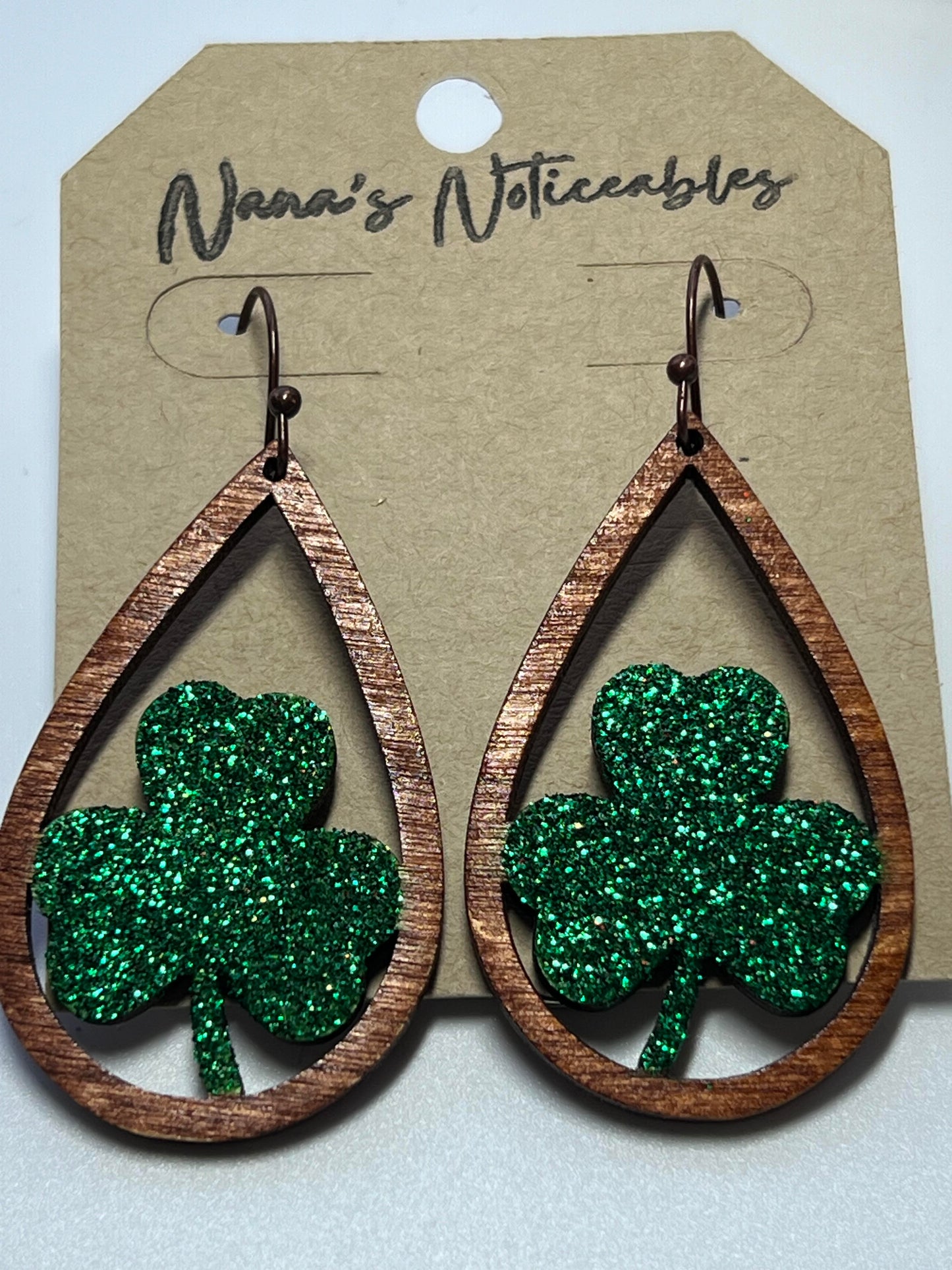 WOOD LARGE SHAMROCK IN GLITTER GREEN