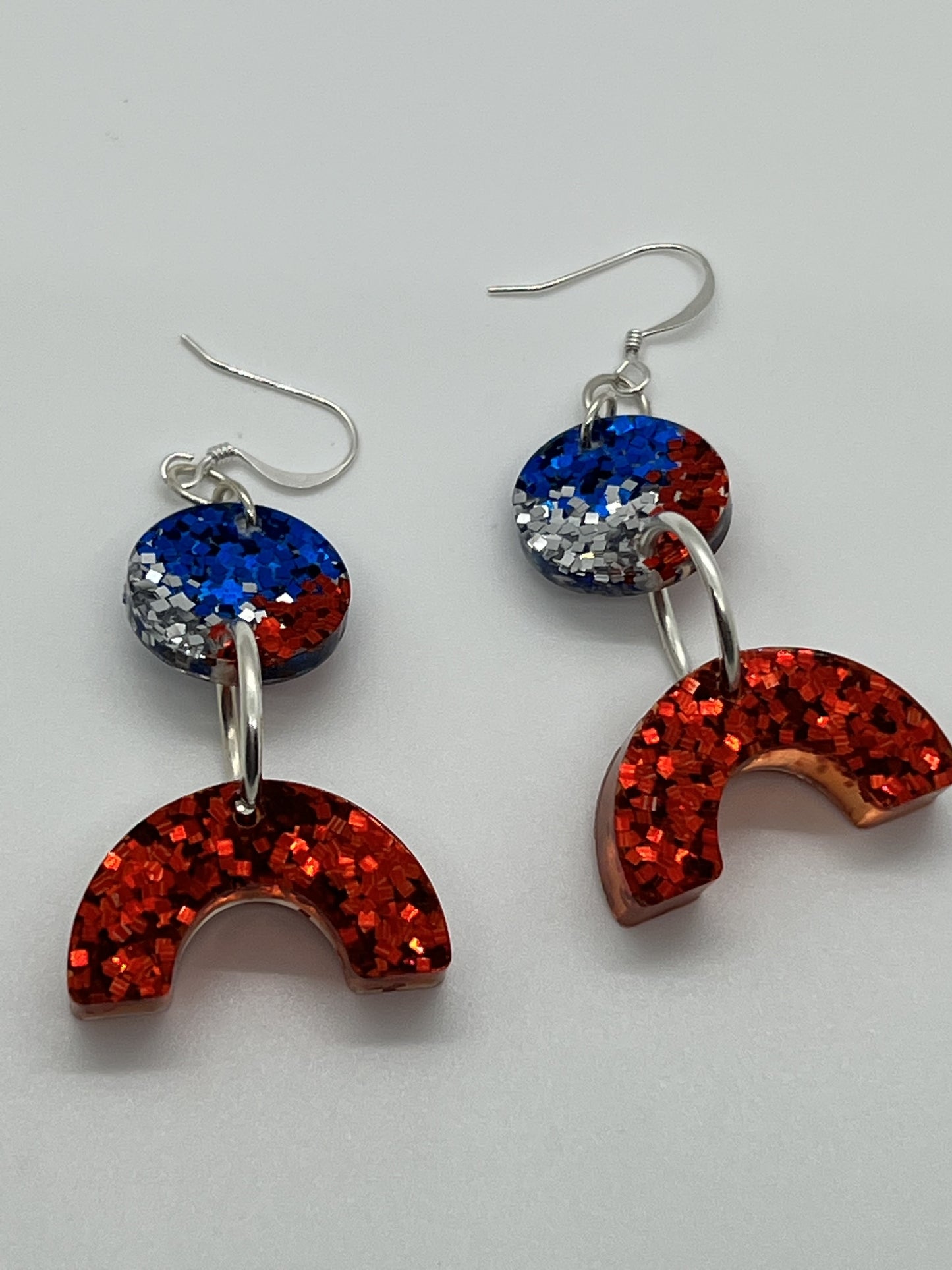 RESIN RAINBOW WITH CIRCLE DROP IN RED,WHITE & BLUE GLITTER