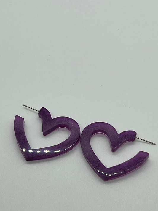 RESIN OPEN HEART PURPLE SHIMMER