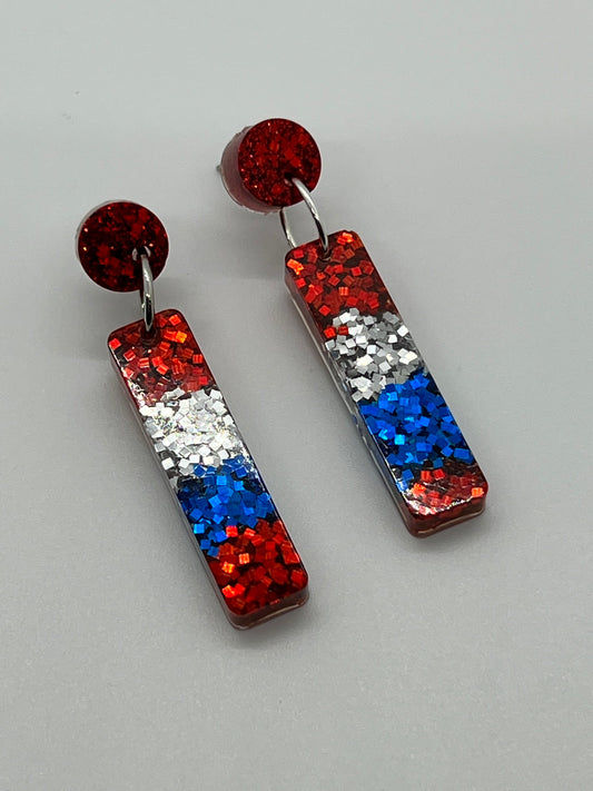 RESIN RECTANGLE WITH CIRCLE POST IN RED,WHITE & BLUE