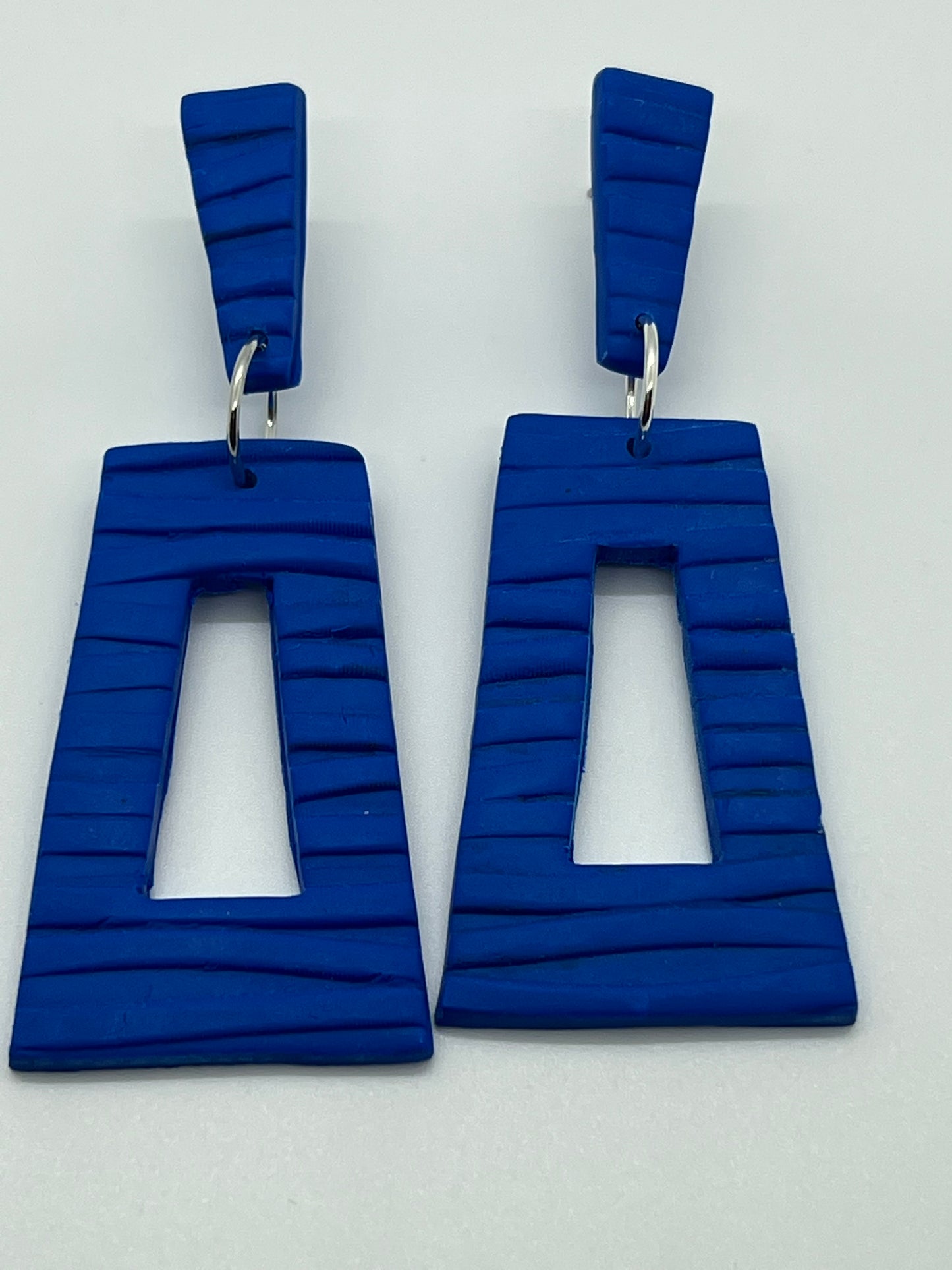 POLYMER RECTANGLE CUT OUT IN ROYAL BLUE