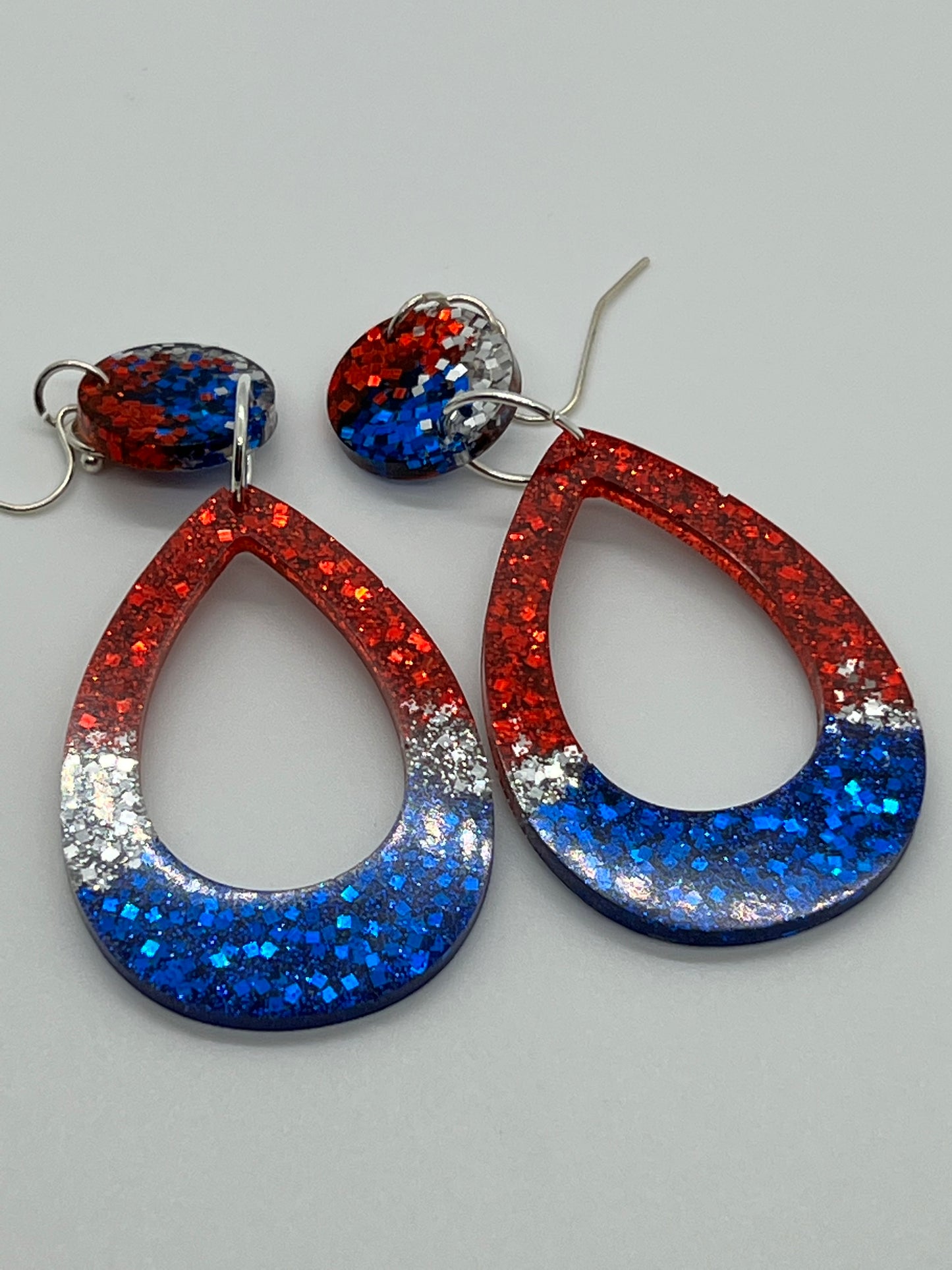 RESIN TEAR DROP WITH CIRCLE DROP IN RED,WHITE & BLUE GLITTER