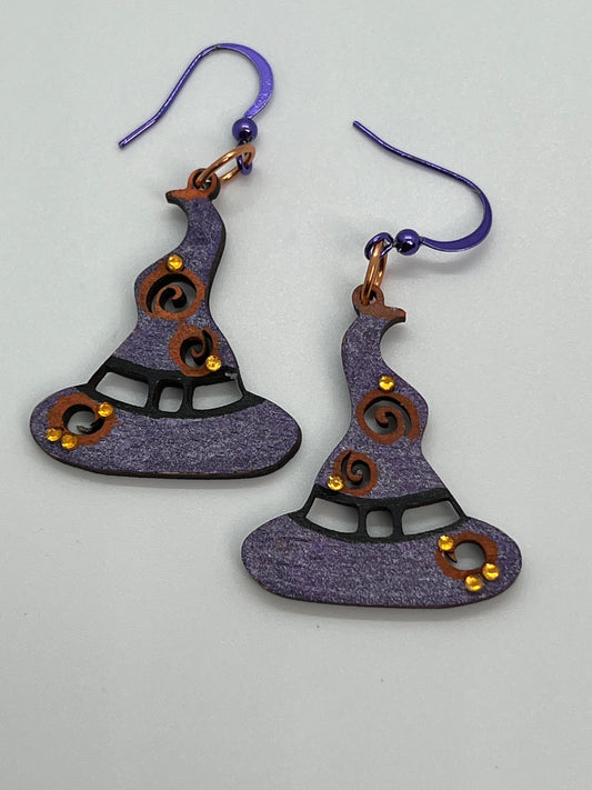 WOOD WITCHES HAT IN PURPLE ORANGE AND BLACK