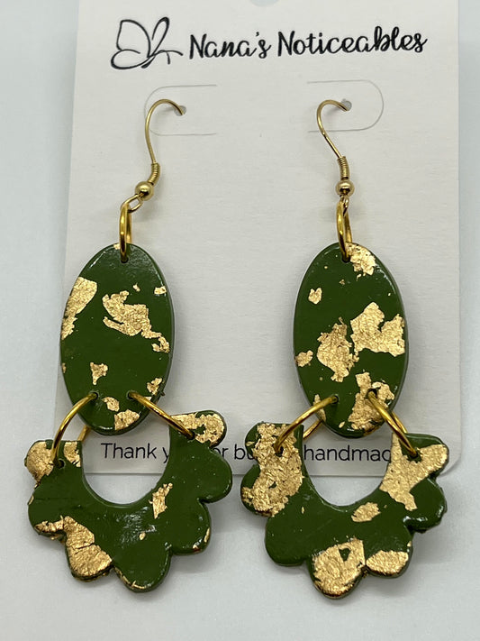 POLYMER HALF FLOWER AND OBLONG IN OLIVE GREEN AND GOLD LEAF