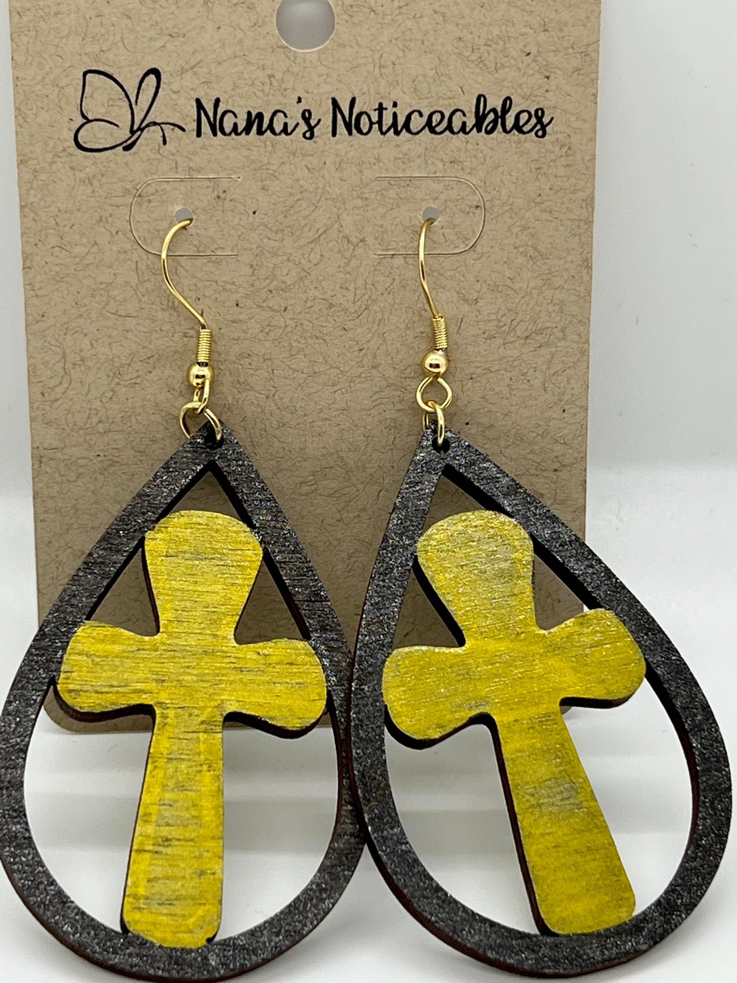 WOOD TEAR DROP WITH A CROSS IN OPTIONS OF COLORS