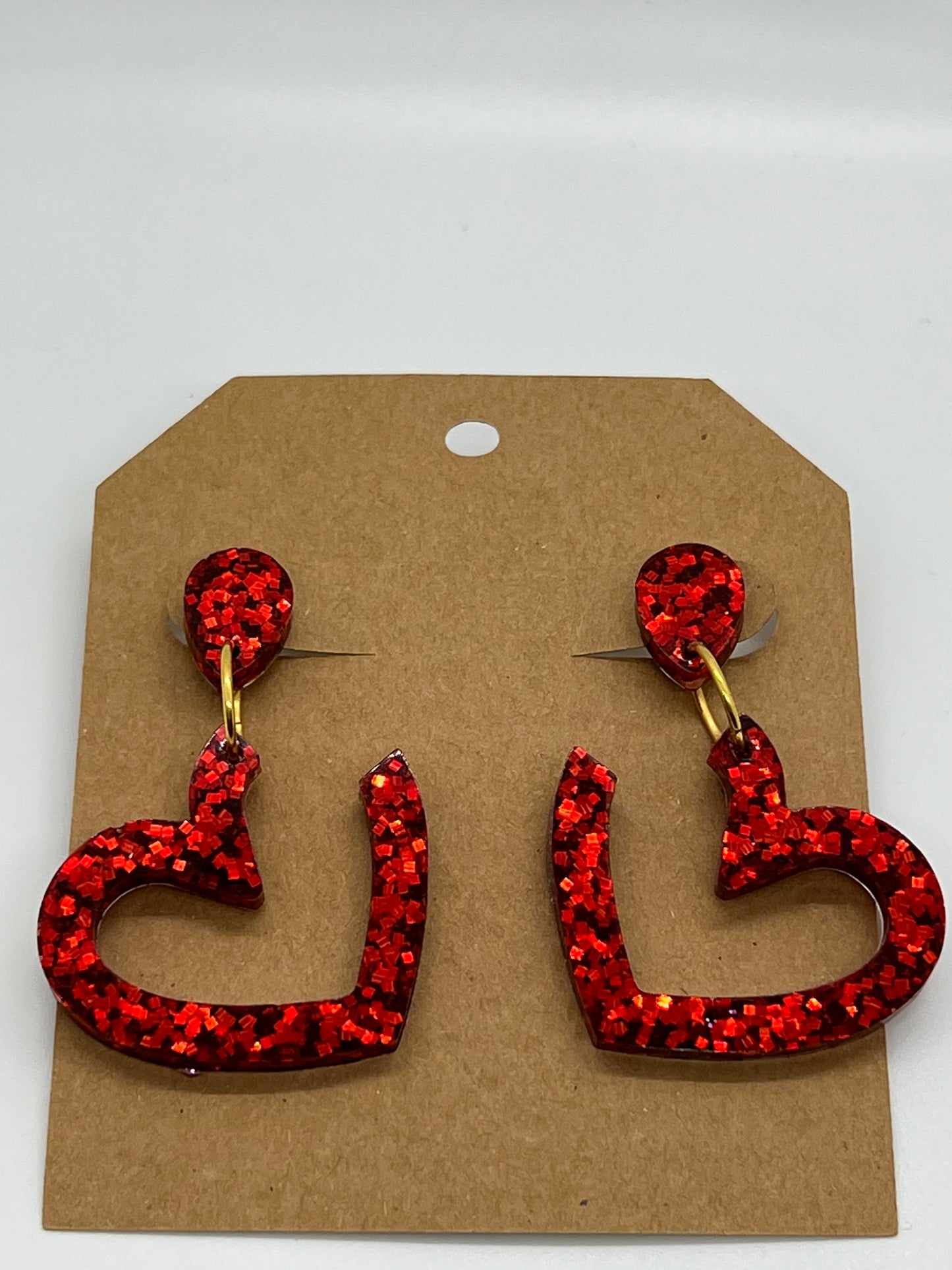 RESIN SPARKLE RED HEARTS