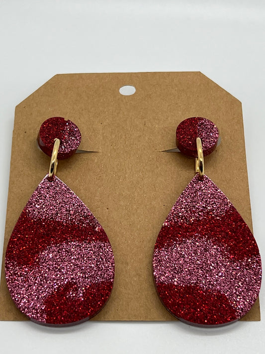 RESIN TEAR DROP IN SPARKLE PINK AND RED