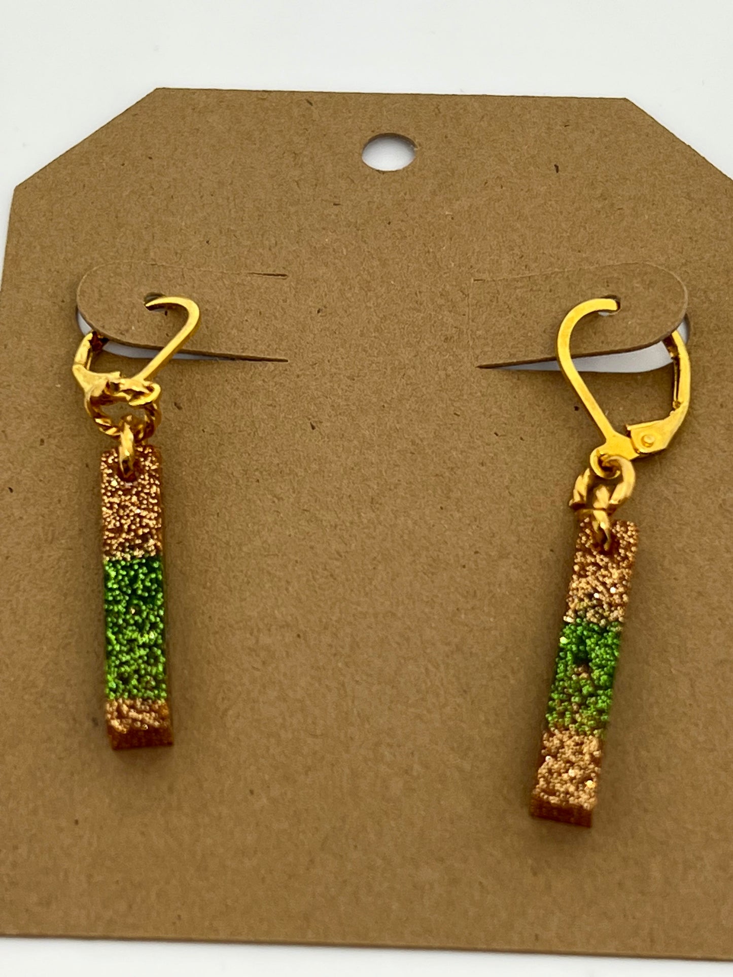 RESIN SKINNY RECTANGLES IN SPARKLE GOLD AND GREEN