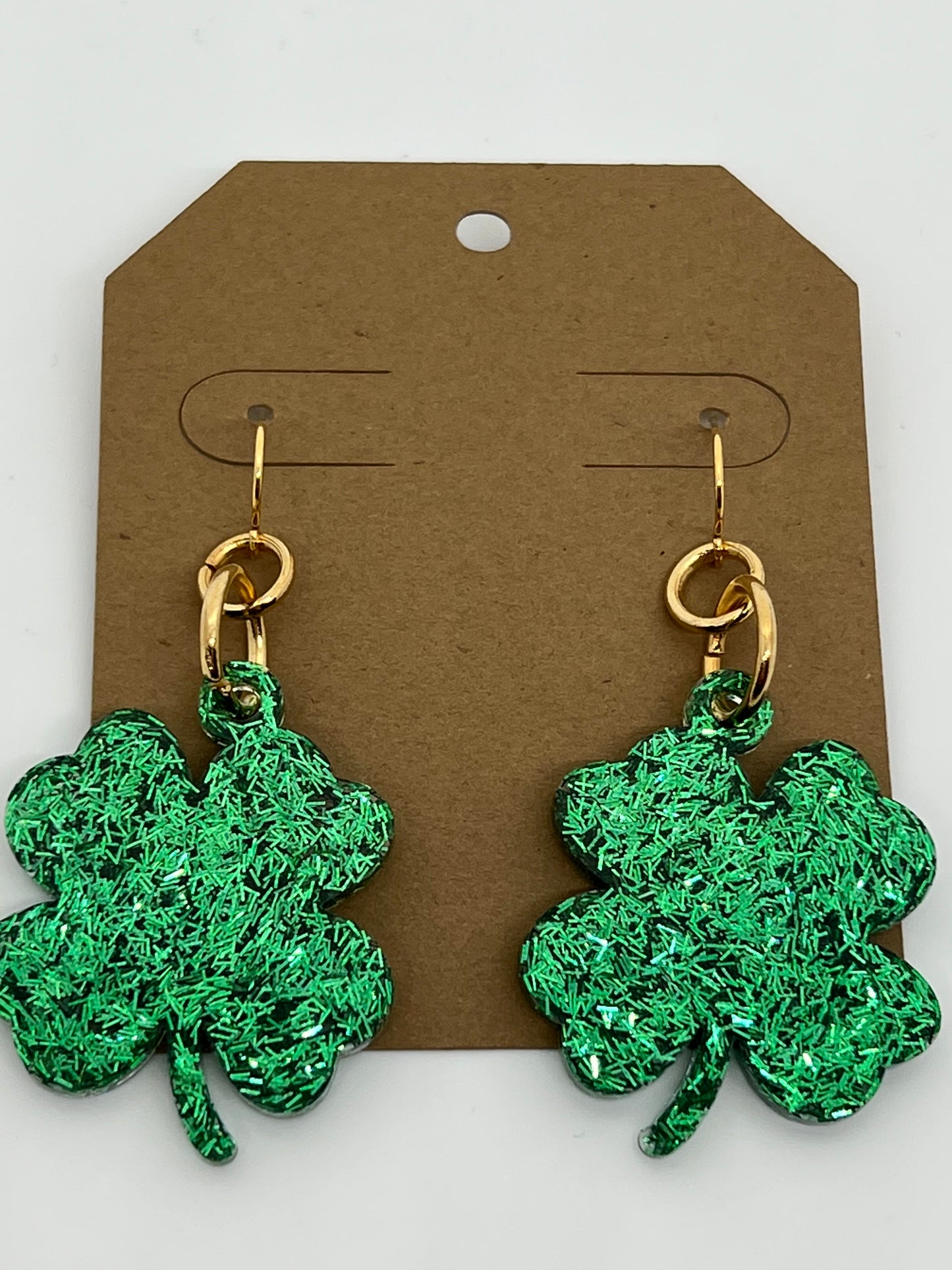 RESIN SHAMROCKS IN SPARKLE GREEN