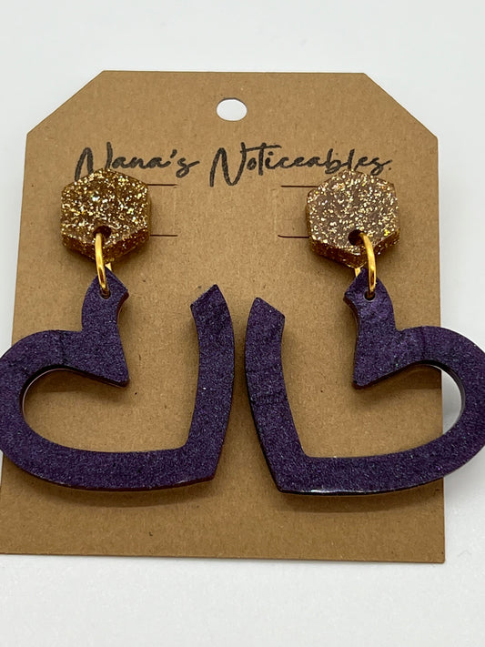 RESIN HEARTS IN PURPLE WITH A POST IN SPARKLE GOLD