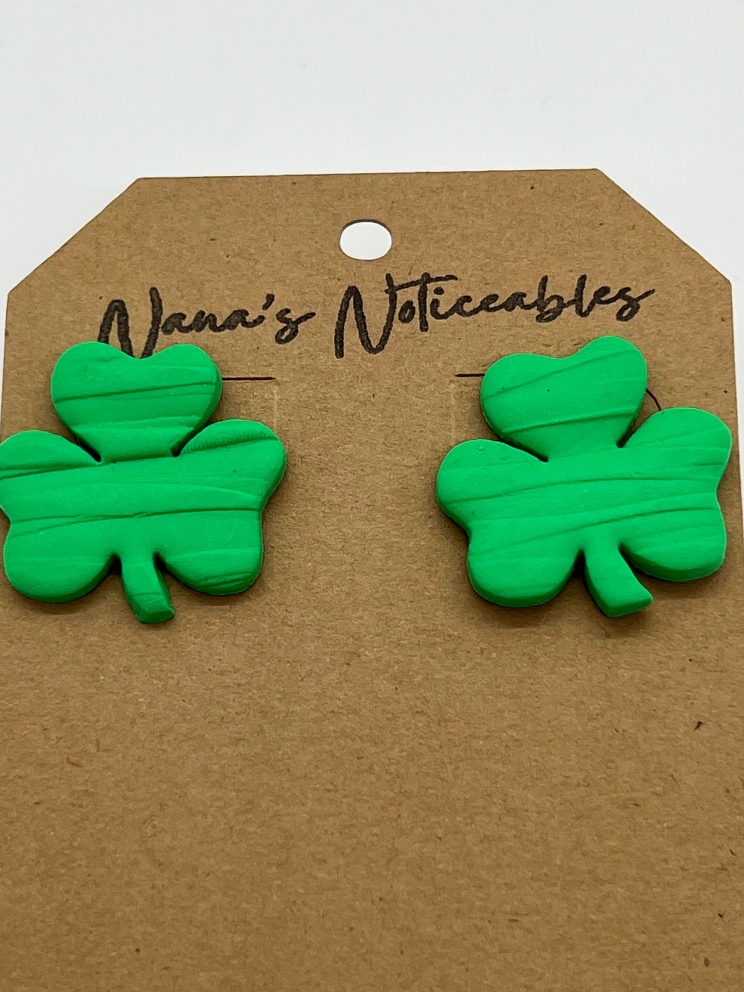 POLYMER MEDIUM SHAMROCKS IN GREEN