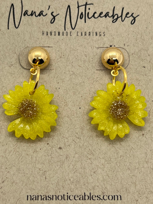 RESIN FORGET ME NOT DAISY DROP IN YELLOW