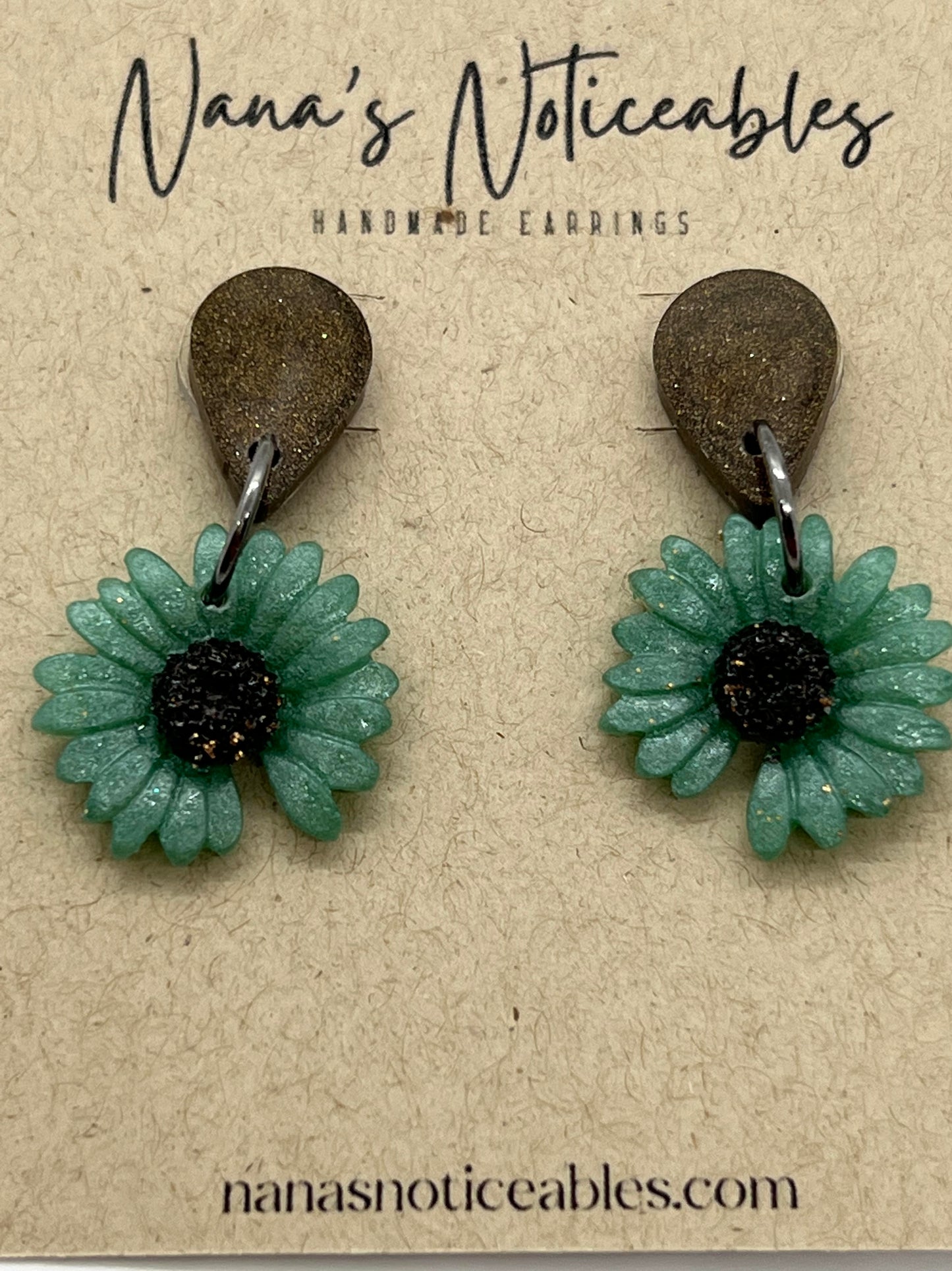 RESIN FORGET ME NOT DAISY DROP IN GREEN