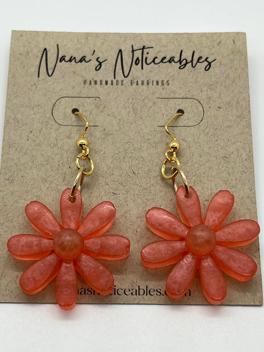 RESIN LARGE DAISY IN CORAL