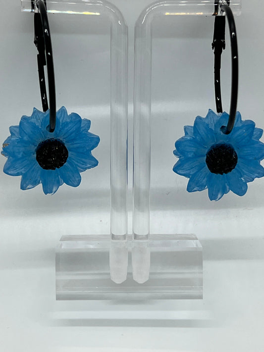 RESIN LARGE SUN FLOWER IN BLUE ON A BLACK HOOP