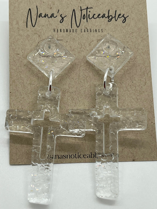 RESIN CROSS IN CLEAR