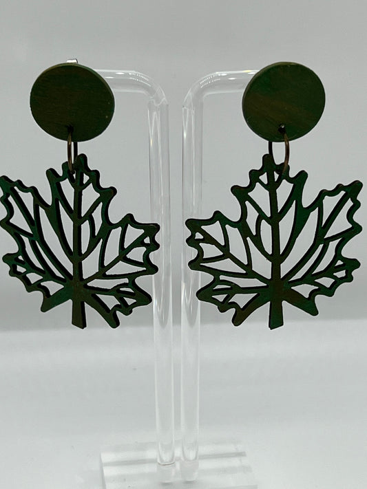 WOOD MAPLE LEAVES IN CAMO GREEN AND HINTS OF BROWN